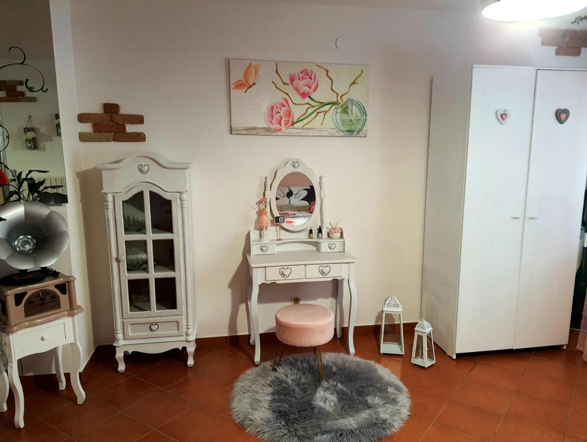 Shabby Chic Rooms Con Cucina E Giardino Privato Pomarico Dış mekan fotoğraf