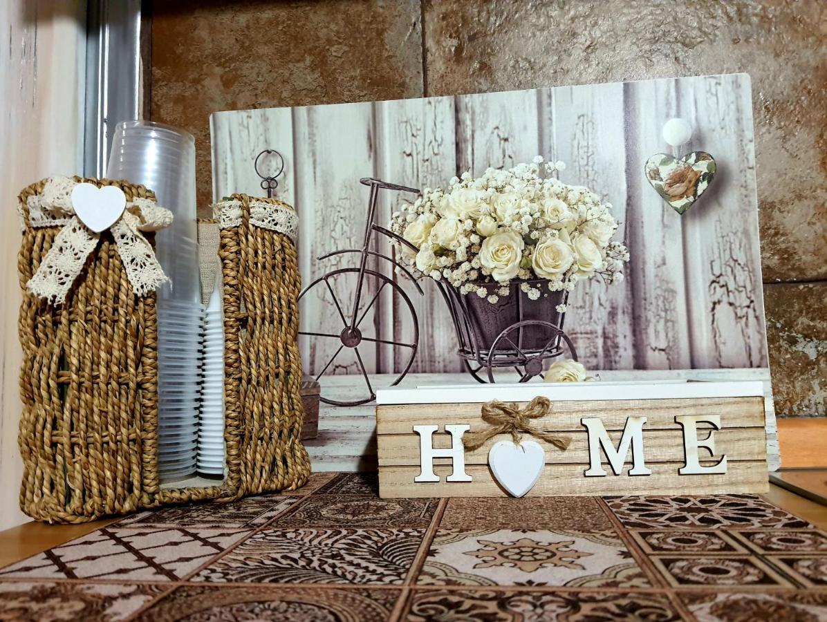 Shabby Chic Rooms Con Cucina E Giardino Privato Pomarico Dış mekan fotoğraf